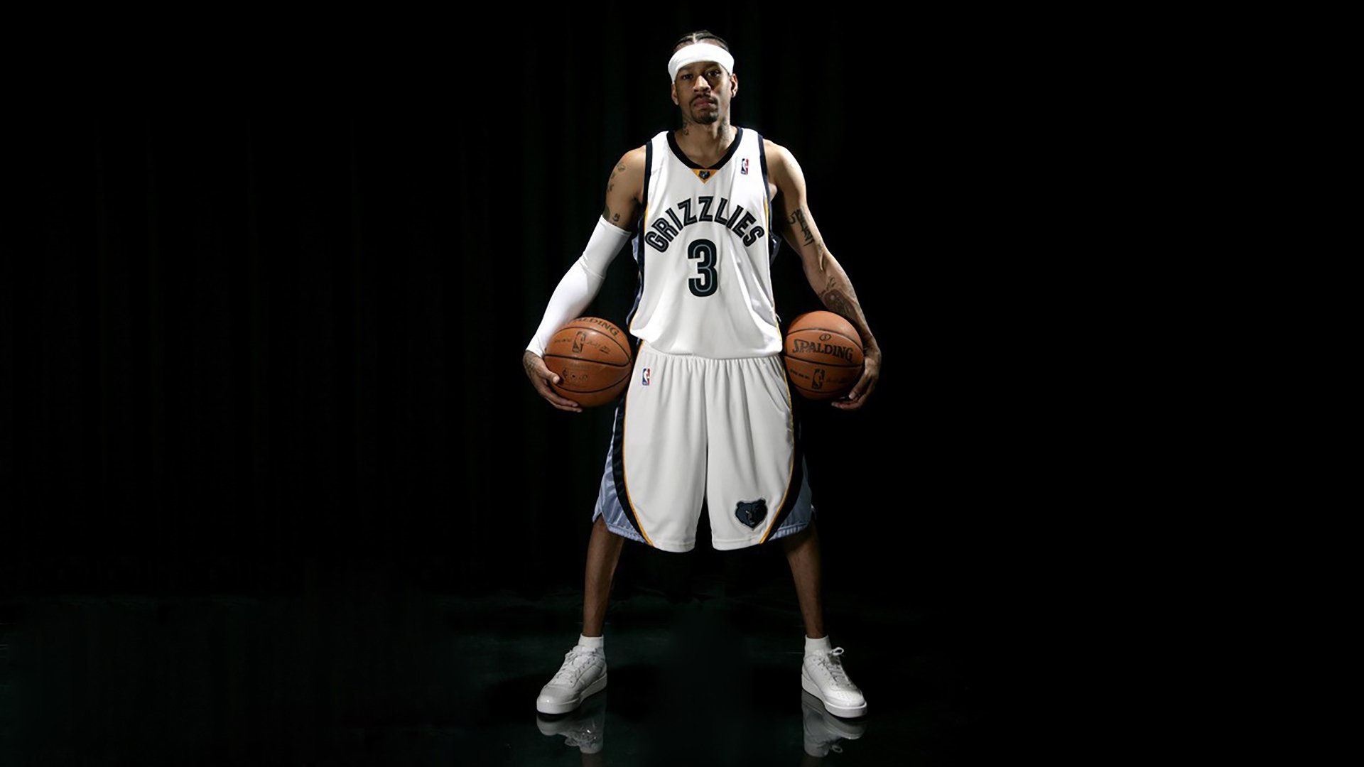 “在高新区全民健身馆,壁球场上没有‘慢’字,只有‘快’与‘准’!”